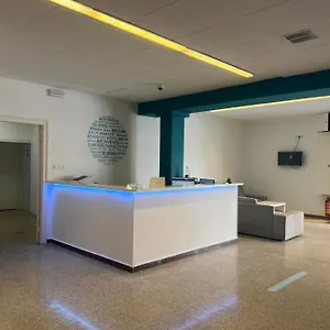 https://hostal-san-carlos.catalonia-hotels.com
